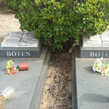 BOTES Petrus Johannes 1910-1993 &amp; Dina Johanna 1910-1988