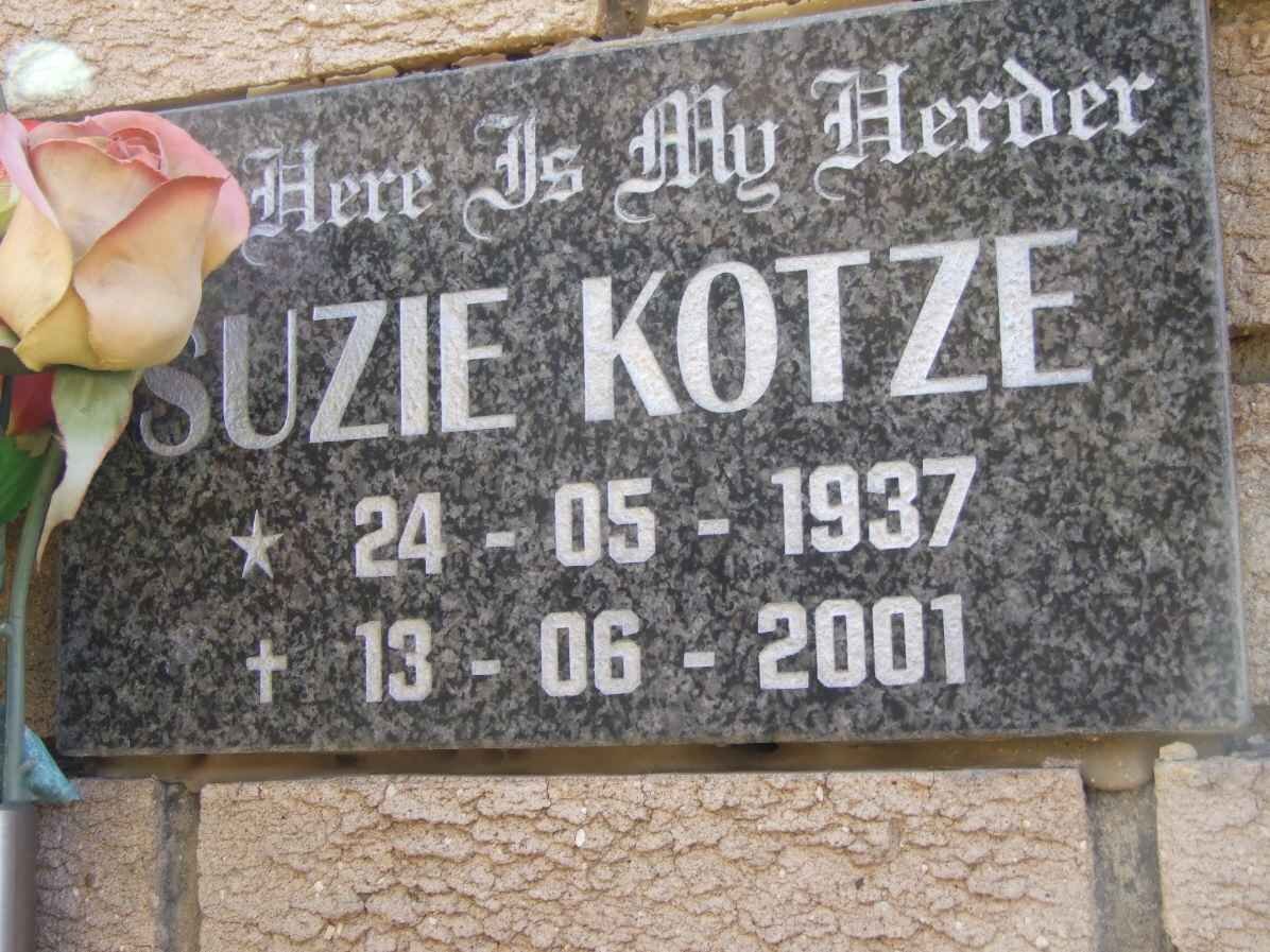 KOTZE Suzie 1937-2001