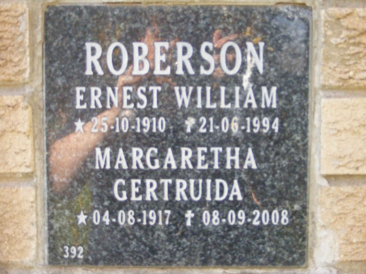 ROBERSON Ernest William 1910-1994 &amp; Margaretha Gertruida 1917-2008