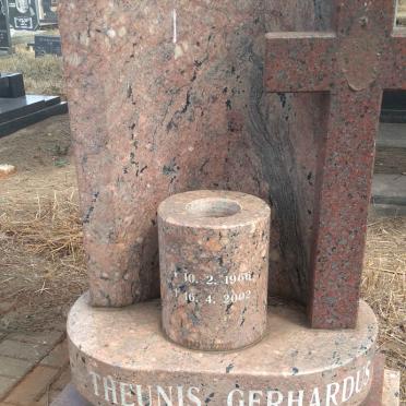 ? Theunis Gerhardus 1966-2002