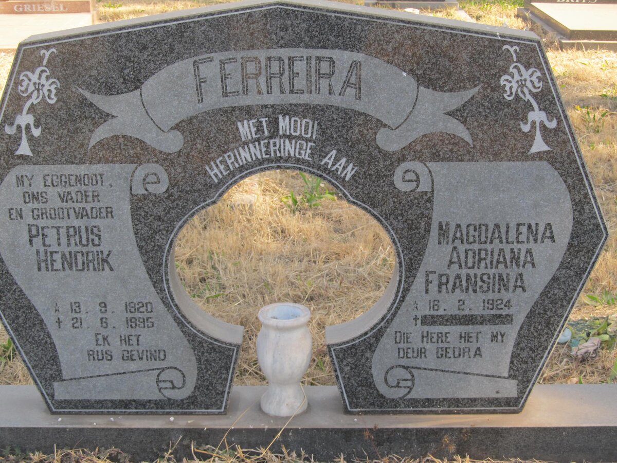 FERREIRA Petrus Hendrik 1920-1995 &amp; Magdalena Adriana Fransina 1924-