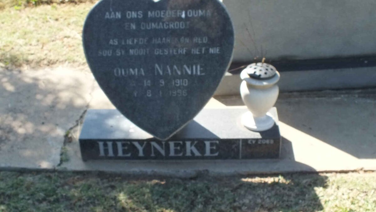 HEYNEKE Nannie 1910-1996