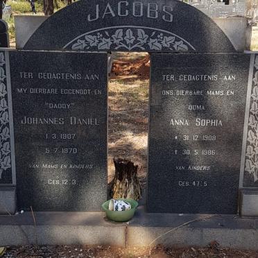 JACOBS Johannes Daniel 1907-1970 &amp; Anna Sophia 1908-1986