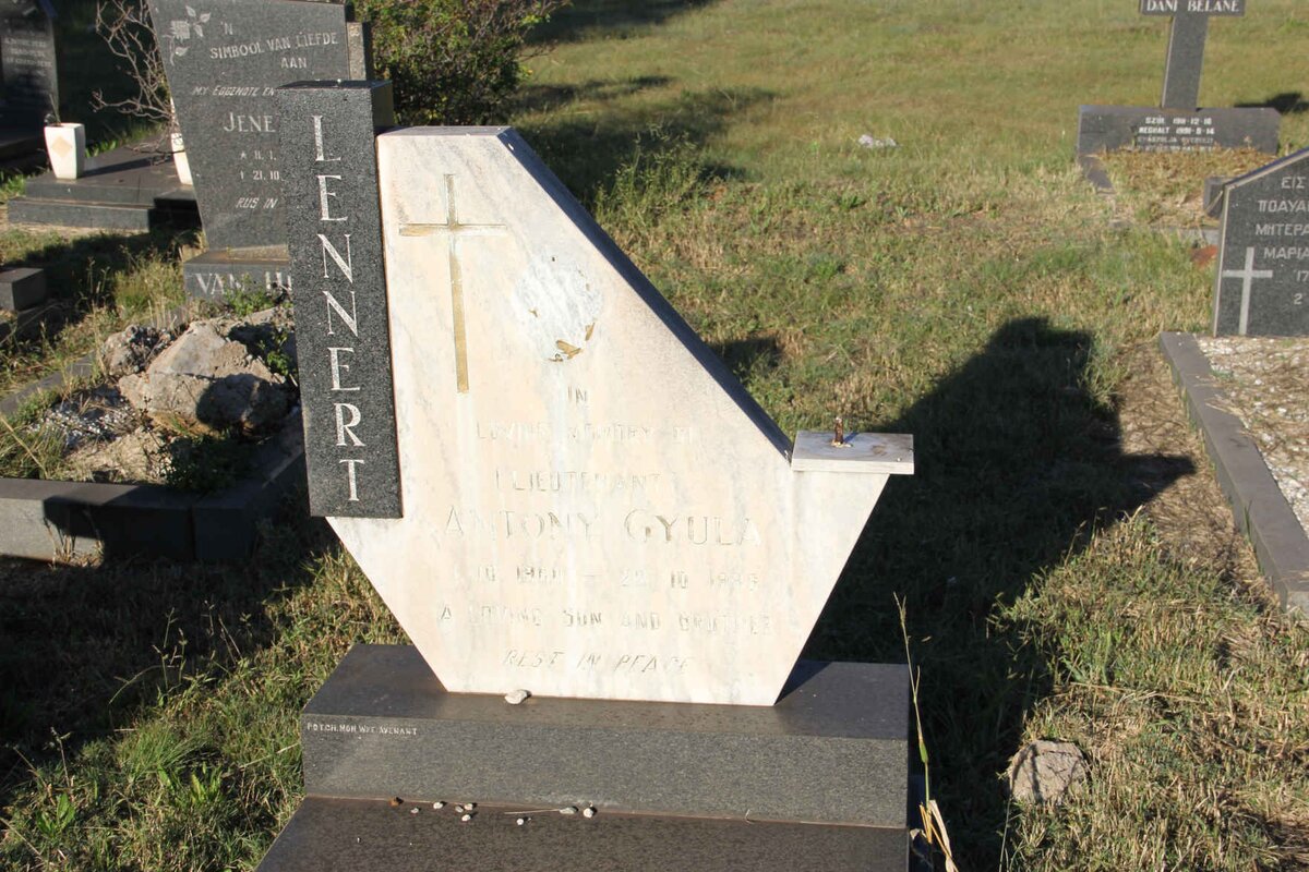 LENNERT Anthony Gyala 19??-19??