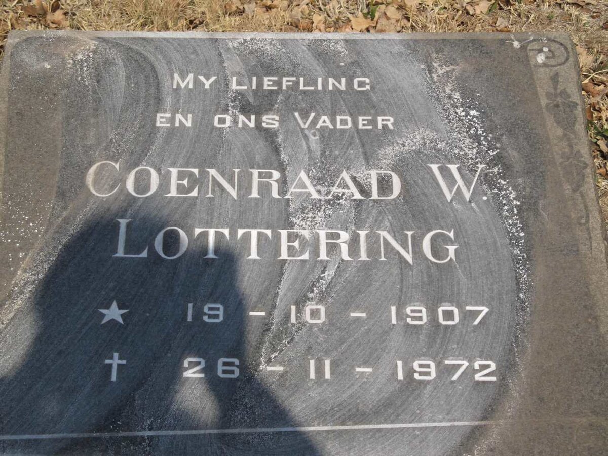 LOTTERING Coenraad W. 1907-1972 &amp; Elizabeth Helena 1904-1974