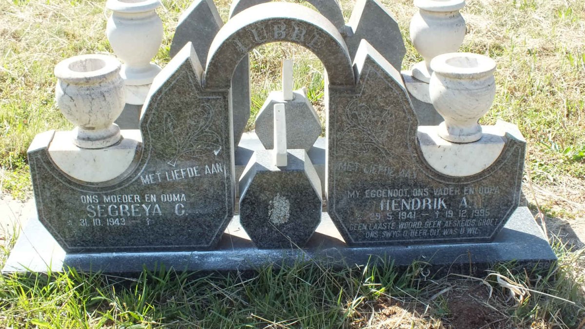 LUBBE Hendrik A. 1941-1995 &amp; Segreya C. 1943-
