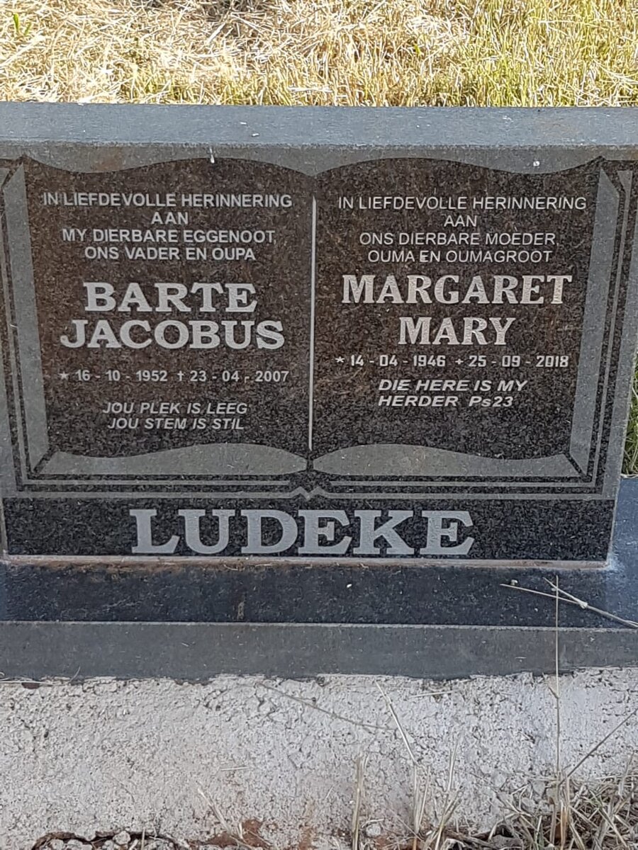 LUDEKE Barte Jacobus 1952-2007 &amp; Margaret Mary 1946-2018