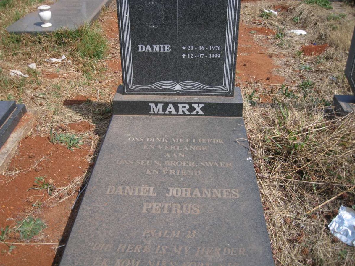 MARX Daniel Johannes Petrus 1976-1999