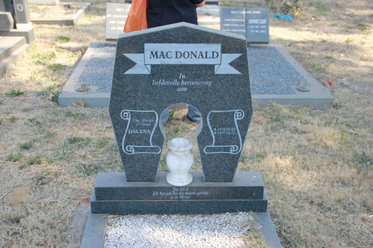 MacDONALD Dalena 1956-1997