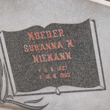 NIEMANN Susanna M. 1927-1983