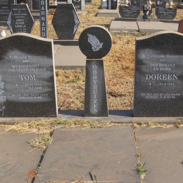 OOSTHUIZEN Tom 1938-1998 &amp; Doreen 1941-