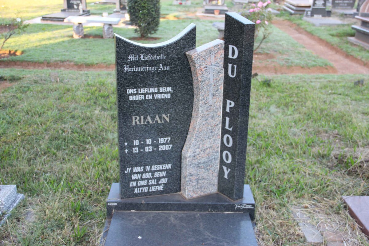 PLOOY Riaan, du 1977-2007