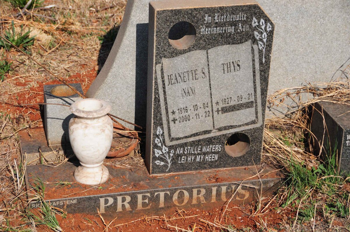 PRETORIUS Thys 1927- & Jeanette S. 1916-2000