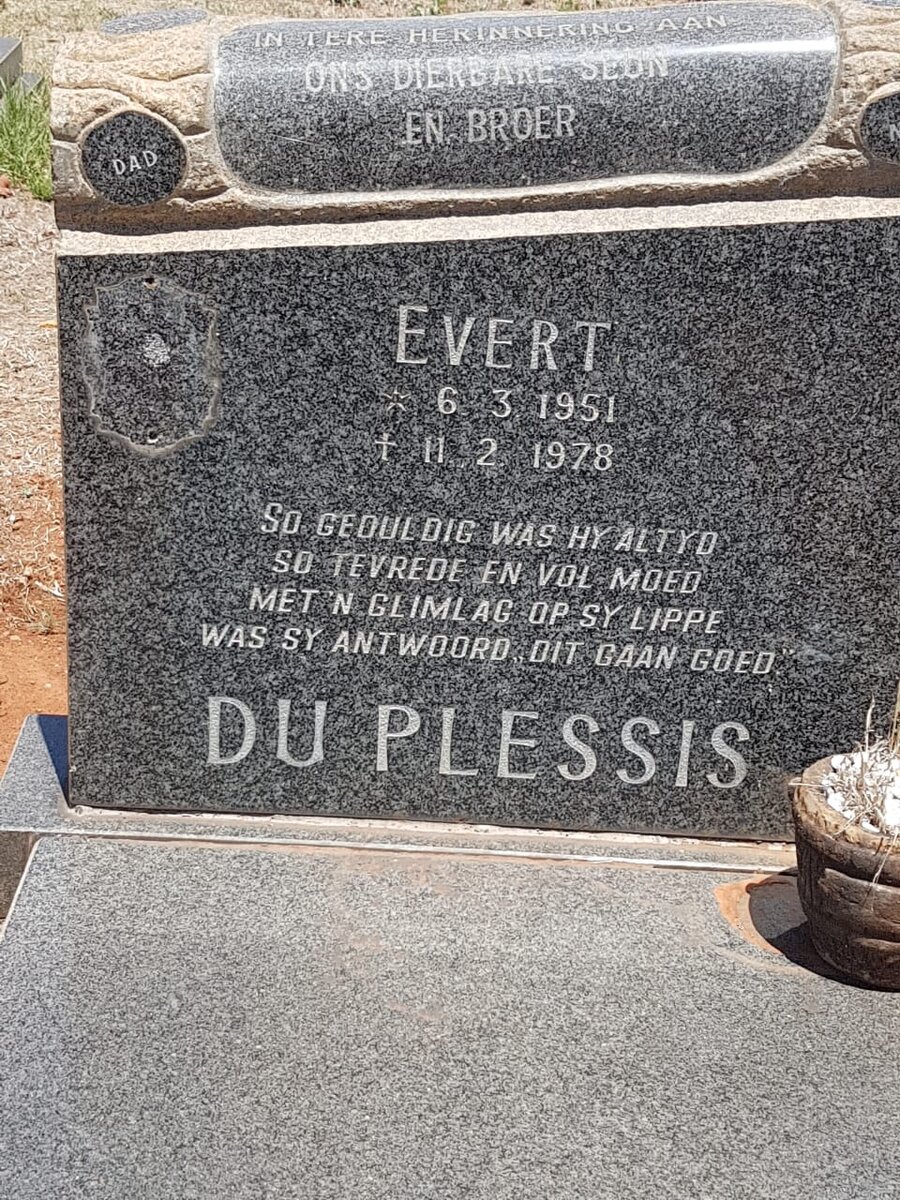 PLESSIS Evert, du 1951-1978