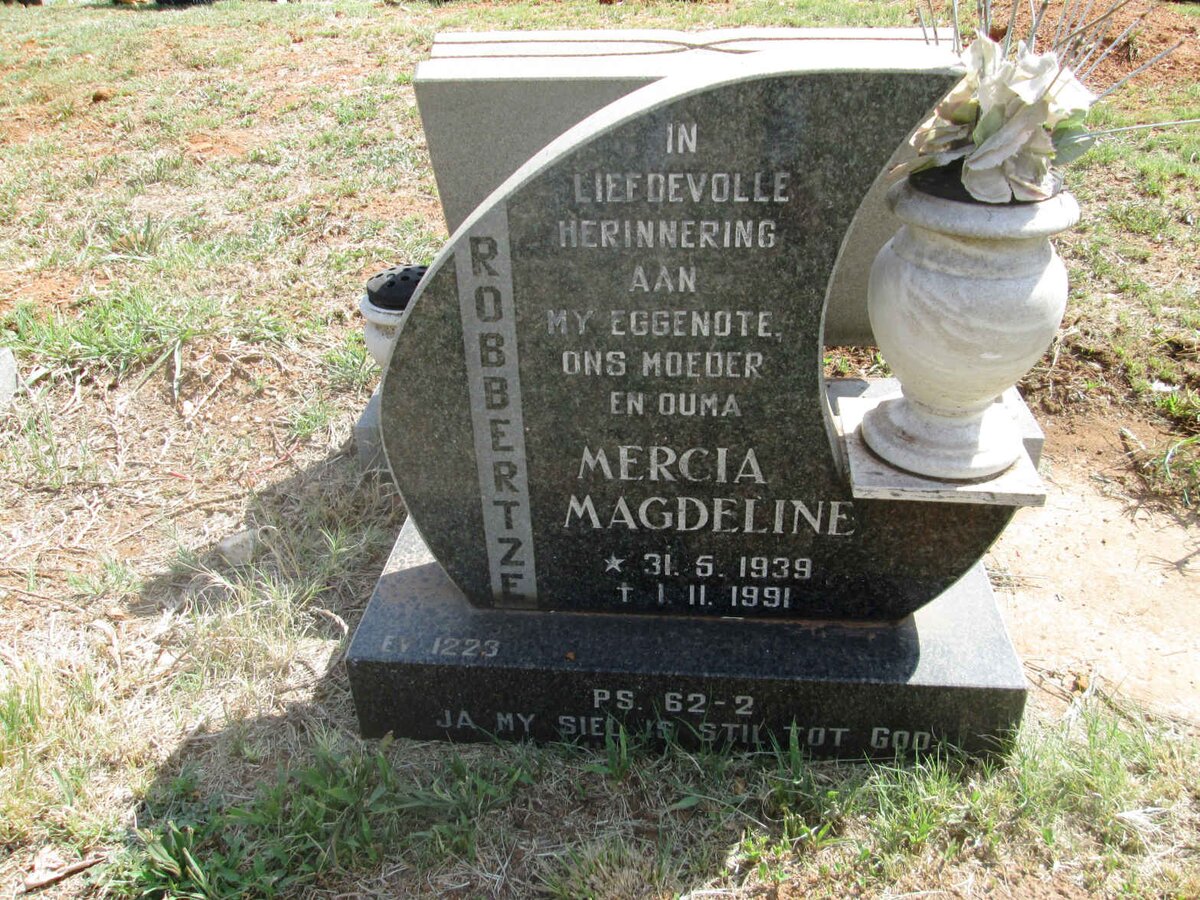 ROBBERTZE Mercia Magdeline 1939-1991