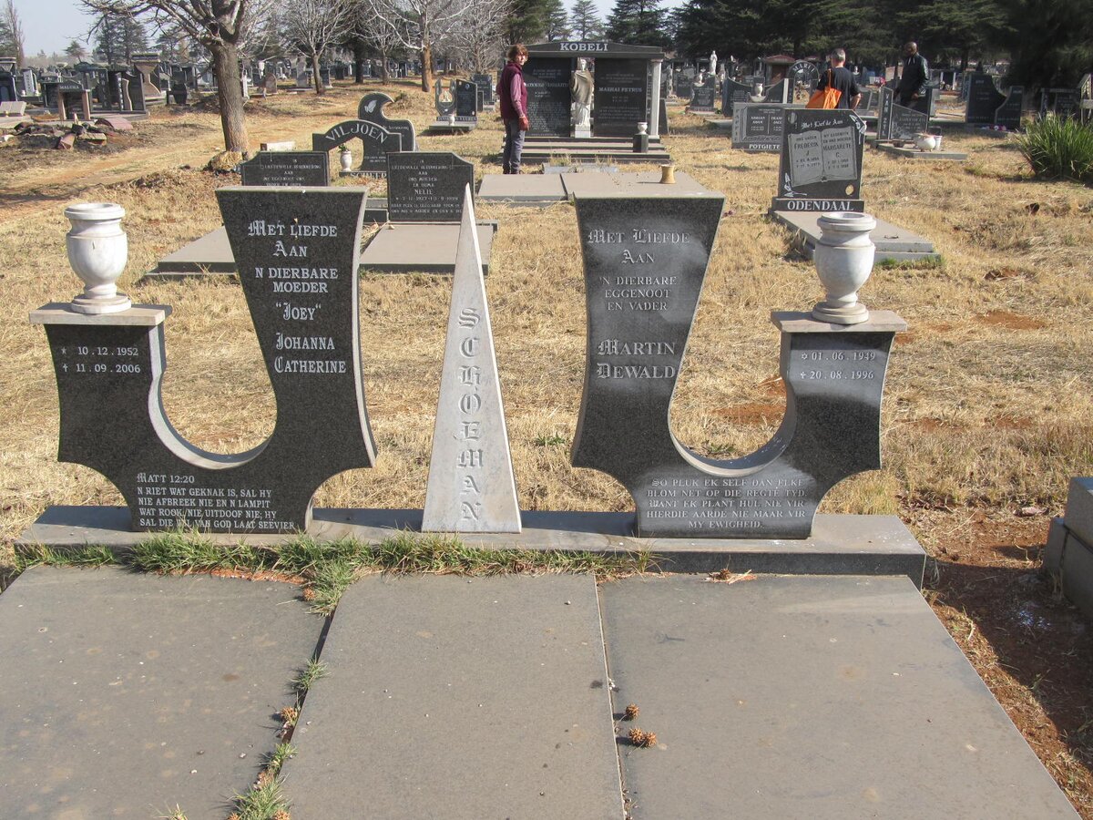 SCHOEMAN Martin Dewald 1949-1996  &amp; Johanna Catherine 1952-2006