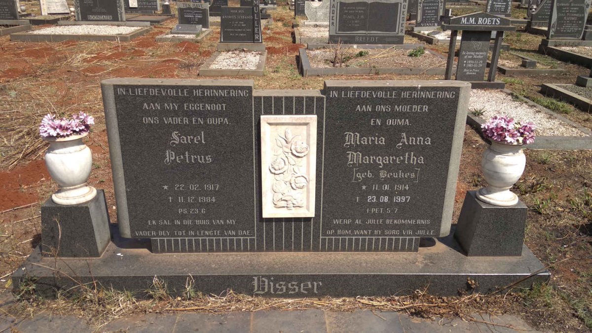 VISSER Sarel Petrus 1917-1984 &amp; Maria Anna Margaretha BEUKES 1914-1997