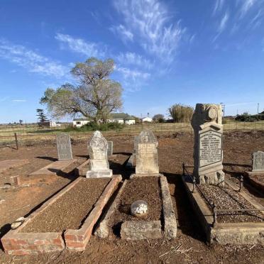 Gauteng, VANDERBIJLPARK district, Rietspruit 583, farm cemetery