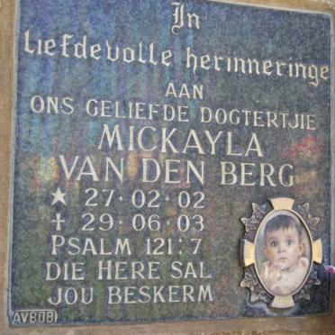 BERG Mickayla, van den 2002-2003