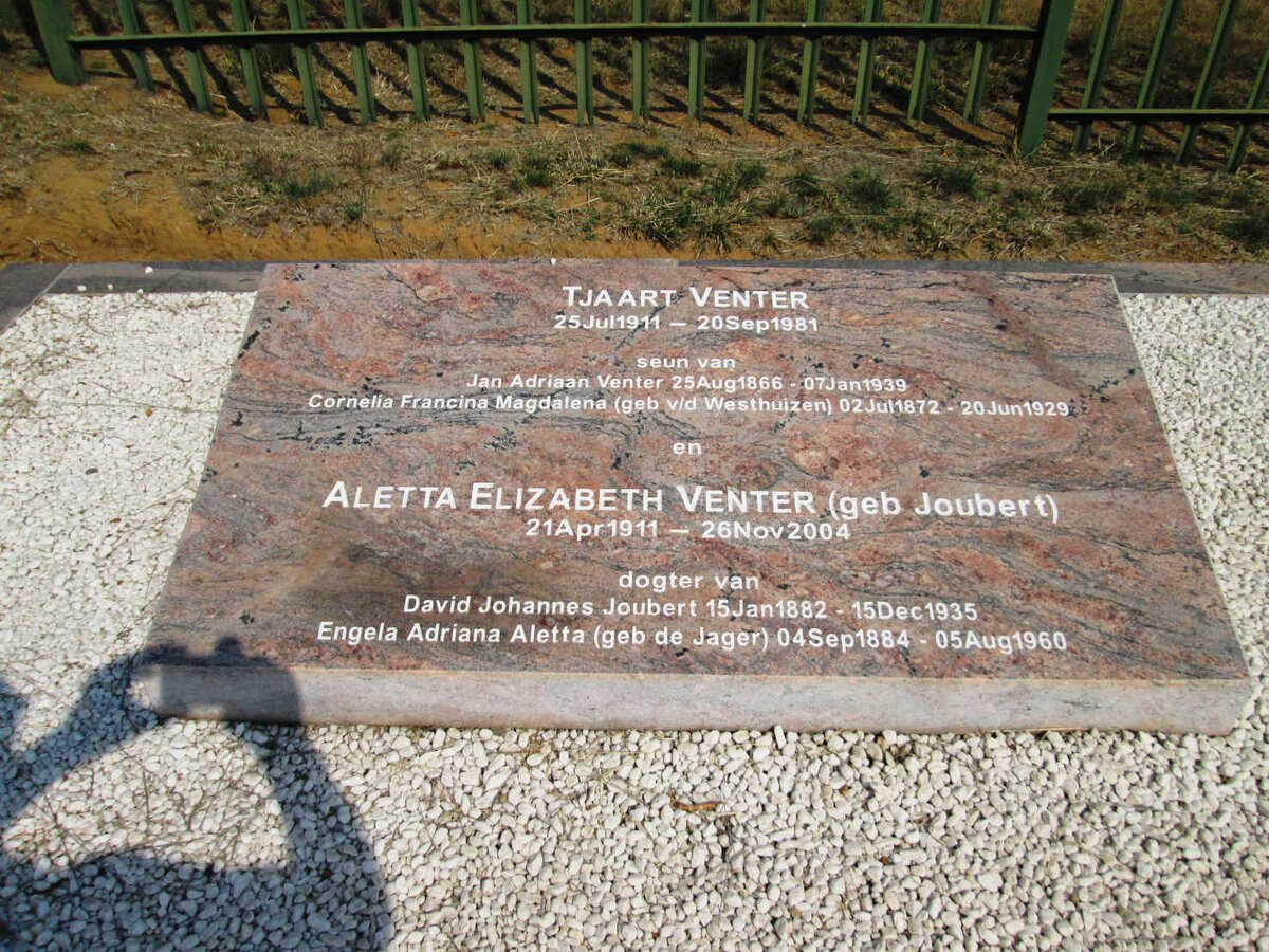 VENTER Tjaart 1911-1981 &amp; Aletta Elizabeth JOUBERT 1911-2004