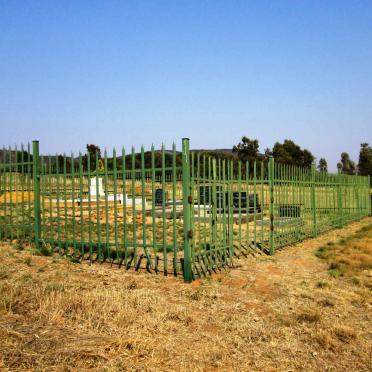 Gauteng, VEREENIGING district, Brakfontein 425, Rustoord, farm cemetery