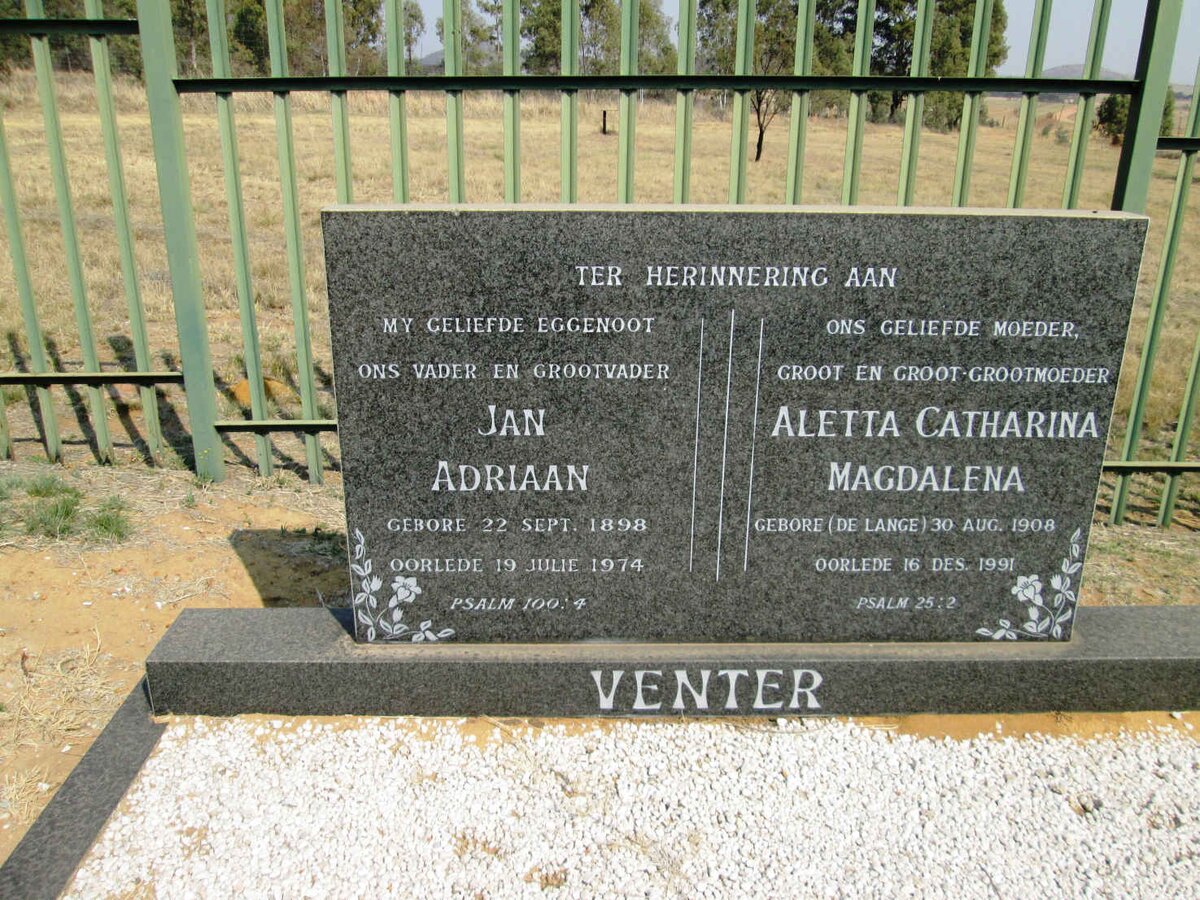 VENTER Jan Adriaan 1898-1974 &amp; Aletta Catharina Magdalena DE LANGE 1908-1991