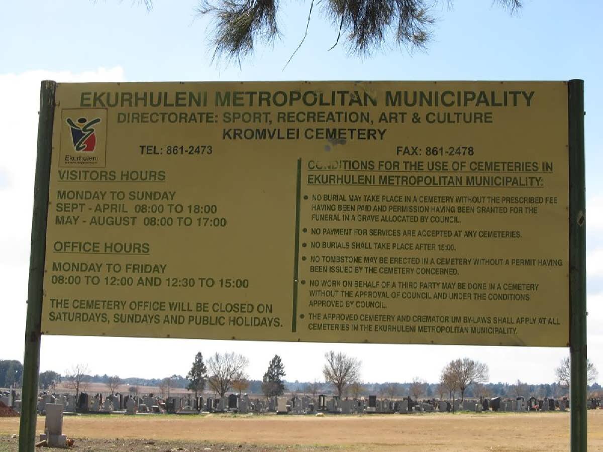 2. KROMVLEI Begraafplaas :: KROMVLEI Cemetery