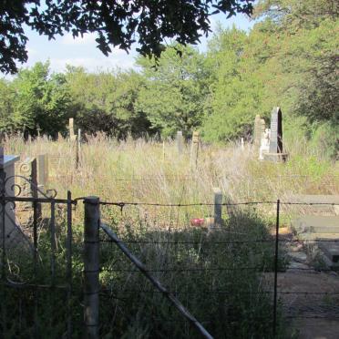 Gauteng, MERAFONG district, Fochville, Kraalkop 147, Portion 4, farm cemetery