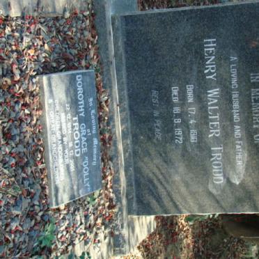 TRODD Henry Walter 1910-1972 :: TRODD Dorothy Grace 1914-2001