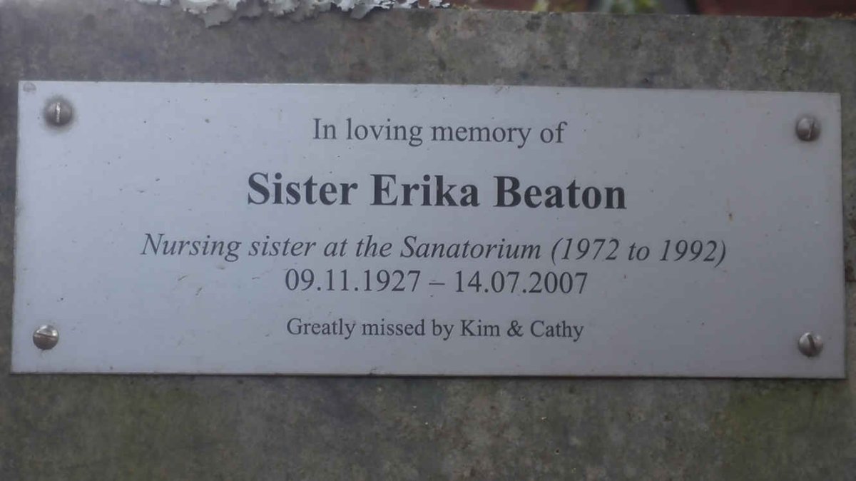 BEATON Erika 1927-2007