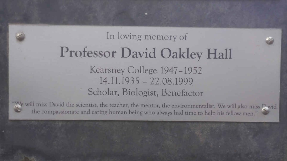 HALL David Oakley 1935-1999