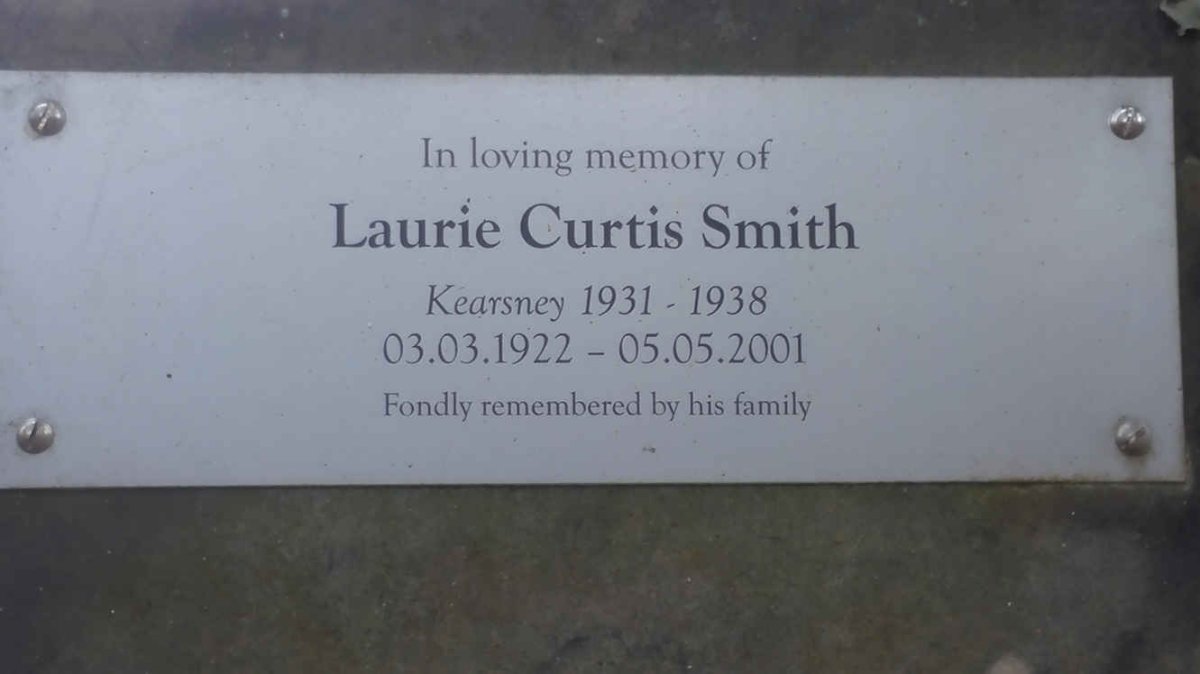 SMITH Laurie Curtis 1922-2001