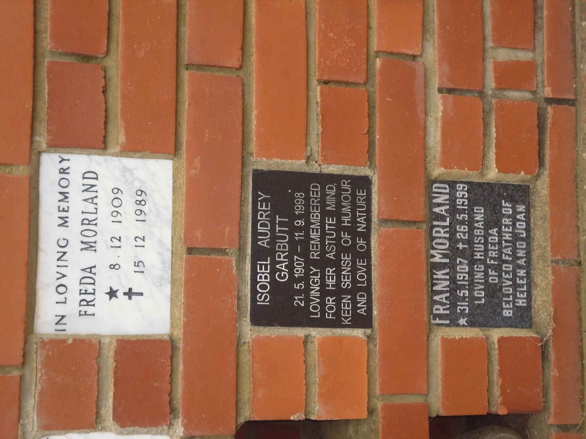 MORLAND Frank 1907-1999 :: MORLAND Freda 1909-1989 :: GARBUTT Isobel Audrey 1907-1998