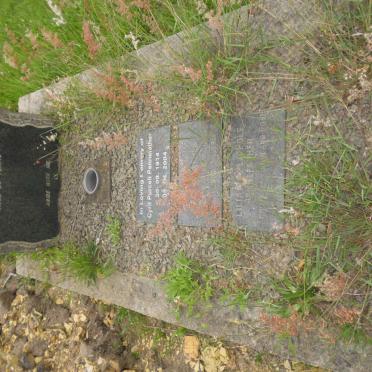 PENNEFATHER John Reginald :: PENNEFATHER Cyril Purcell 1914-2004 :: PENNEFATHER ? :: PENNEFATHER Lilian ? Pole