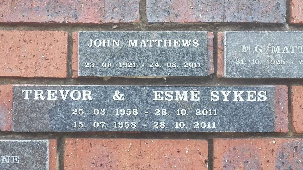 SYKES Trevor 1958-2011 &amp; Esme 1958-2011