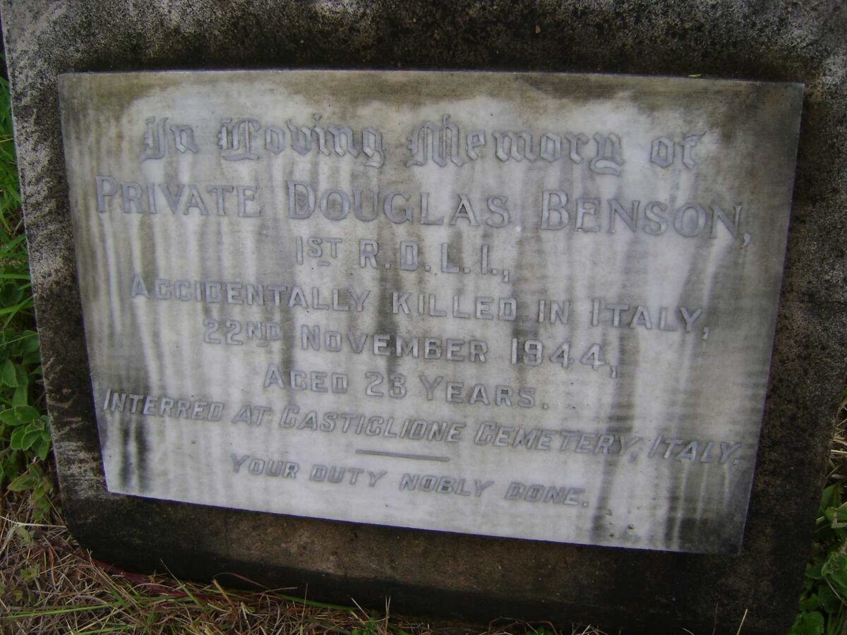 BENSON Douglas -1944