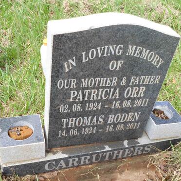 CARRUTHERS Thomas Boden 1924-2011 &amp; Patricia Orr 1924-2011