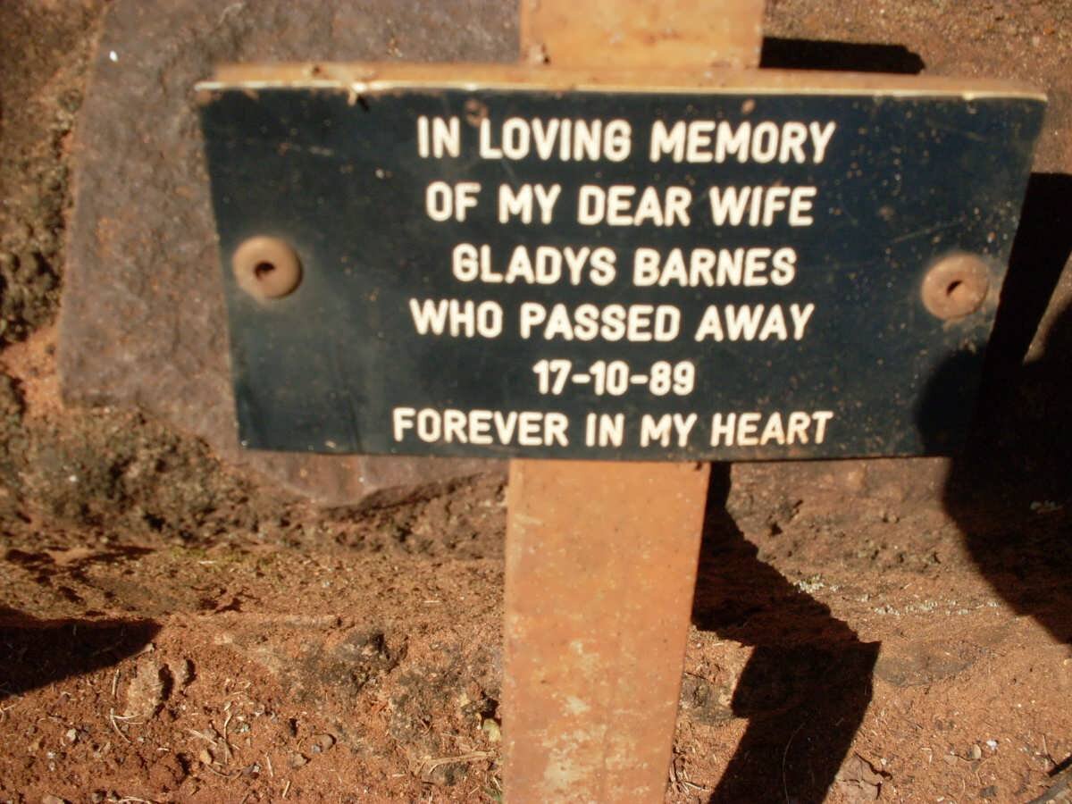 BARNES Gladys 1921-1989