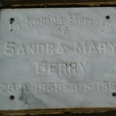 BERRY Sandra Mary 1938-1989