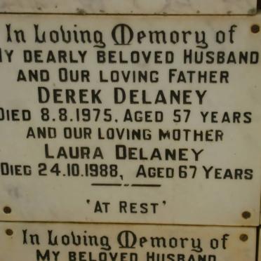 DELANEY Derek -1975 &amp; Laura -1988