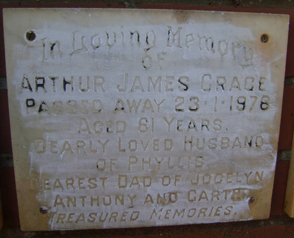 GRACE Arthur James -1976