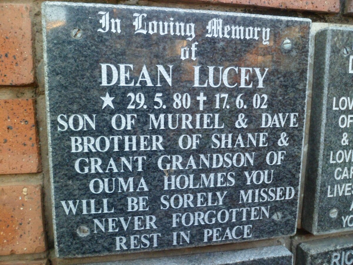 LUCEY Dean 1980-2002