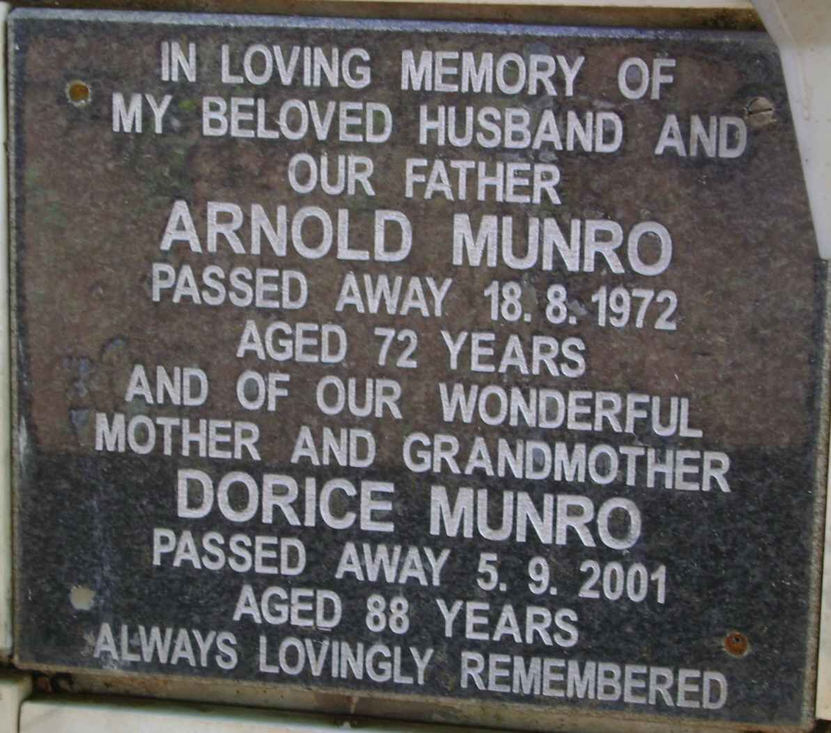MUNRO Arnold -1972 &amp; Dorice -2001