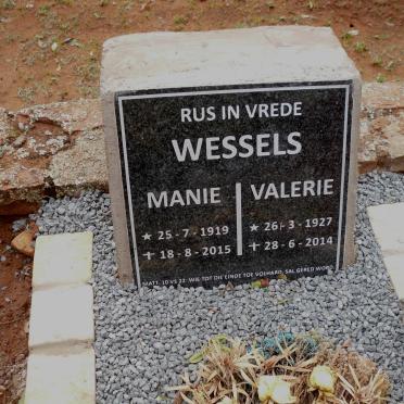 WESSELS Manie 1919-2015 &amp; Valerie 1927-2014