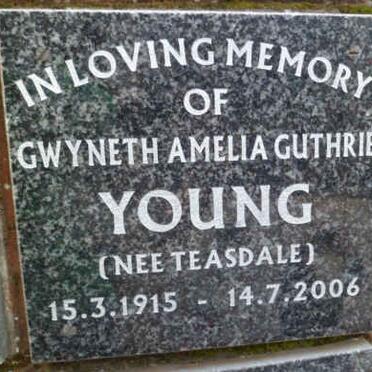 YOUNG Gwyneth Amelia Guthrie nee TEASDALE 1915-2006