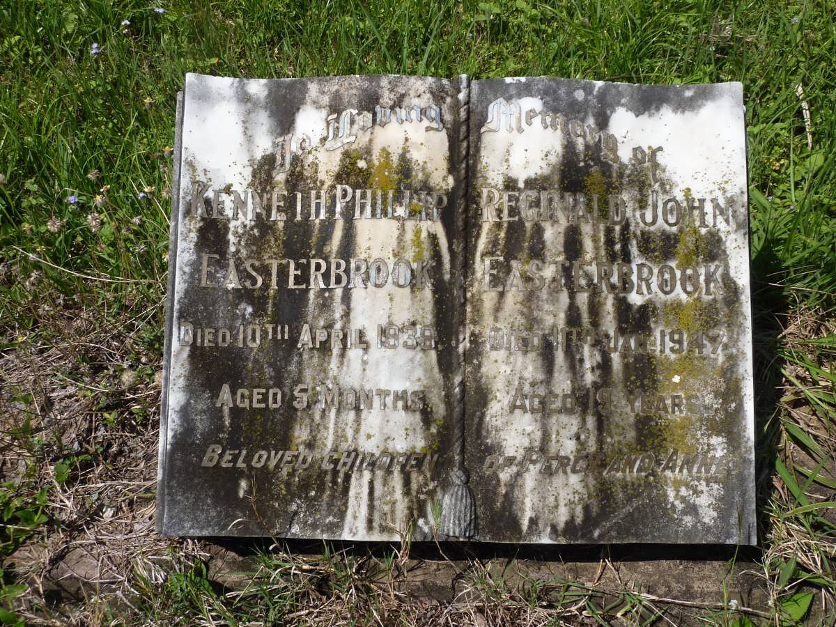 EASTERBROOK Kenneth Phillip -1939 :: EASTERBROOK Reginald John -1947