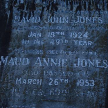 JONES David John -1924 &amp; Maud Annie  -1953
