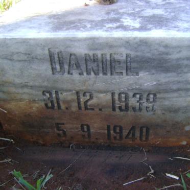 KRUGER Diederik Johannes 1906-1978 &amp; Wilhelmina Maria 1910-1993 :: KRUGER Daniel 1939-1940