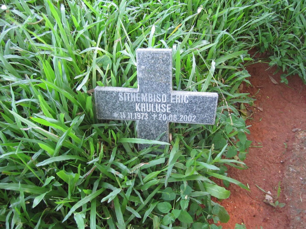 KHULUSE Sithembiso Eric 1973-2002