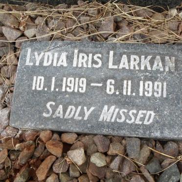 LARKAN June Violet Hilda 1911-1943 :: LARKAN Lydia Iris 1919-1991